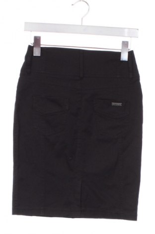 Пола Unbranded, Размер XS, Цвят Черен, Цена 19,00 лв.