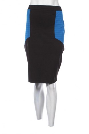 Пола Unbranded, Размер M, Цвят Черен, Цена 17,99 лв.