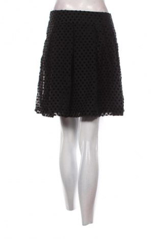 Пола Uniqlo, Размер S, Цвят Черен, Цена 41,04 лв.