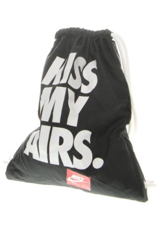 Batoh 
 Nike, Farba Čierna, Cena  27,95 €