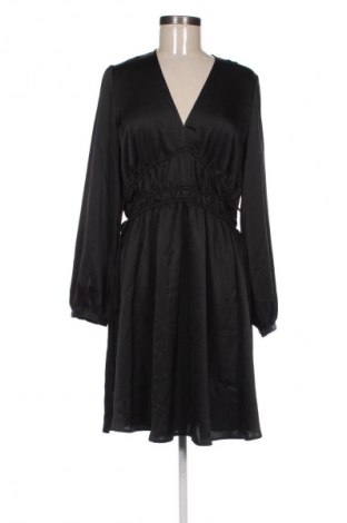 Ruha BOSS, Méret M, Szín Fekete, Ár 70 289 Ft