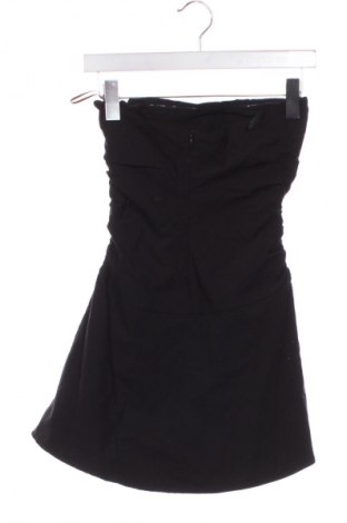 Рокля Bershka, Размер S, Цвят Черен, Цена 62,99 лв.