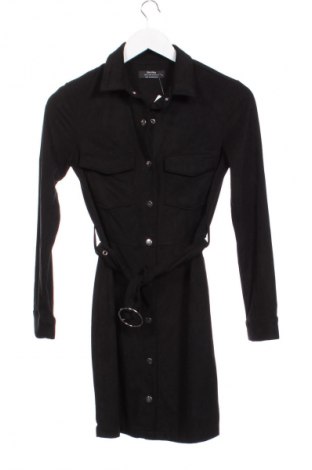 Φόρεμα Bershka, Μέγεθος XS, Χρώμα Μαύρο, Τιμή 25,00 €