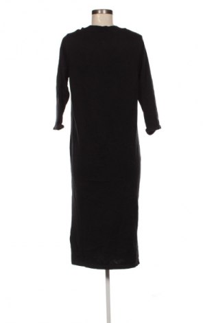 Рокля Cartoon, Размер S, Цвят Черен, Цена 23,99 лв.