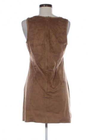 Рокля Chillytime, Размер M, Цвят Кафяв, Цена 39,03 лв.