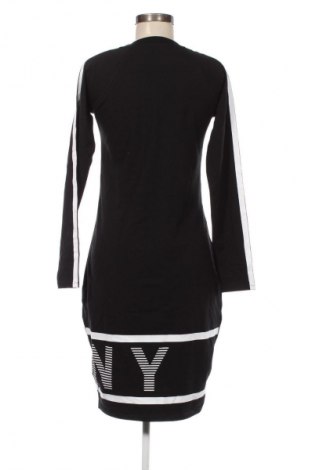 Рокля DKNY, Размер M, Цвят Многоцветен, Цена 104,99 лв.