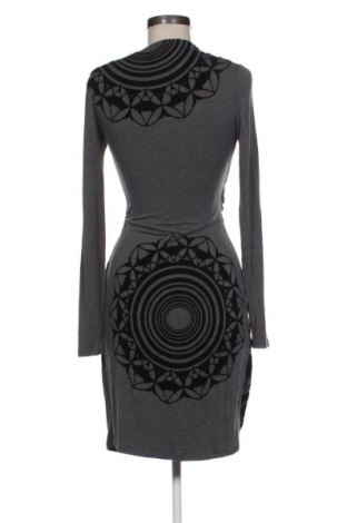 Φόρεμα Desigual, Μέγεθος XS, Χρώμα Γκρί, Τιμή 42,00 €