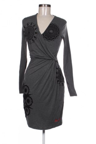 Φόρεμα Desigual, Μέγεθος XS, Χρώμα Γκρί, Τιμή 42,00 €