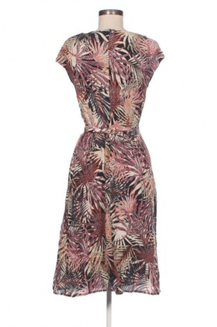 Рокля Esprit, Размер M, Цвят Многоцветен, Цена 51,99 лв.