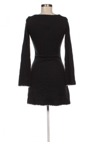 Sukienka Even&Odd, Rozmiar S, Kolor Czarny, Cena 133,99 zł