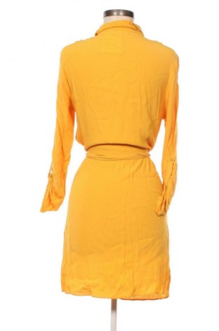 Φόρεμα F&F, Μέγεθος M, Χρώμα Κίτρινο, Τιμή 25,00 €