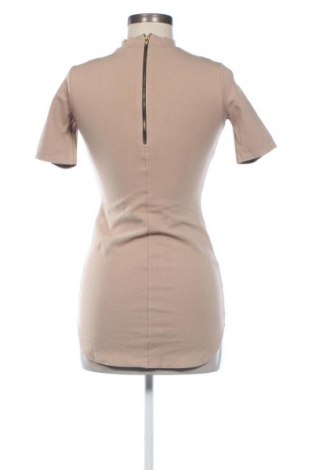 Φόρεμα Fashion nova, Μέγεθος XS, Χρώμα  Μπέζ, Τιμή 19,95 €