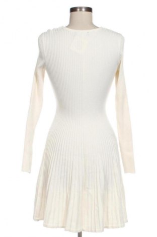 Рокля Fb Sister, Размер L, Цвят Бял, Цена 39,10 лв.