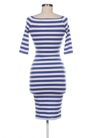 Рокля Finejo, Размер S, Цвят Многоцветен, Цена 39,03 лв.