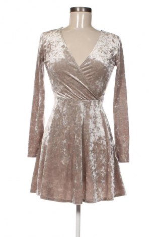 Sukienka Forever 21, Rozmiar S, Kolor Złocisty, Cena 34,99 zł