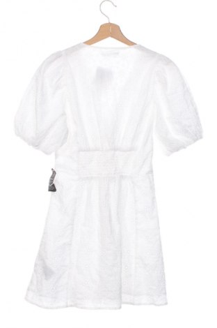 Рокля Gina Tricot, Размер S, Цвят Бял, Цена 79,99 лв.