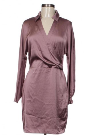 Kleid Guess, Größe M, Farbe Aschrosa, Preis € 147,99