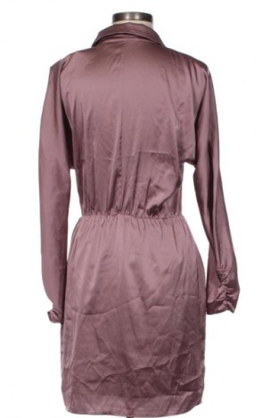 Kleid Guess, Größe M, Farbe Aschrosa, Preis € 147,99