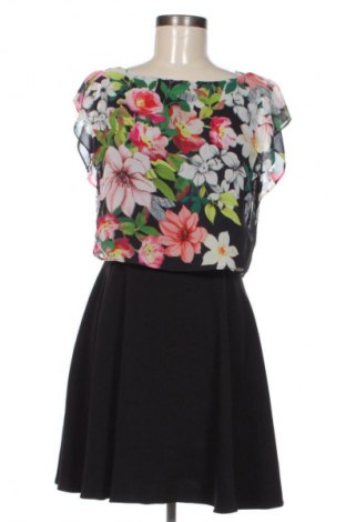 Рокля Guess, Размер M, Цвят Многоцветен, Цена 80,99 лв.