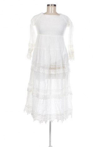 Рокля Guess, Размер L, Цвят Екрю, Цена 204,99 лв.