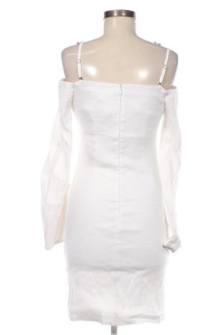 Рокля Guess, Размер XS, Цвят Бял, Цена 219,99 лв.