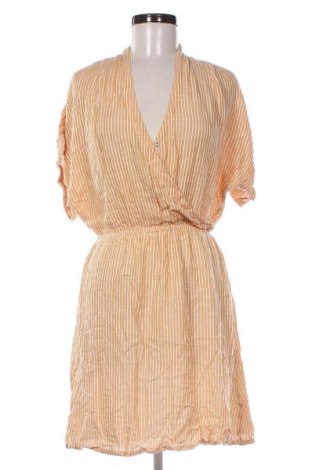 Рокля H&M, Размер M, Цвят Многоцветен, Цена 39,00 лв.