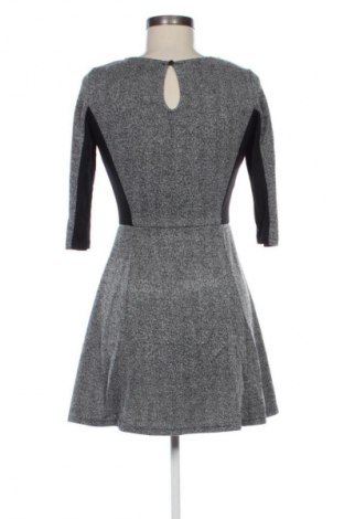 Rochie H&M Divided, Mărime M, Culoare Multicolor, Preț 102,63 Lei