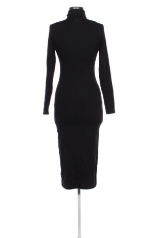 Рокля H&M Divided, Размер S, Цвят Черен, Цена 61,94 лв.