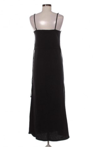 Рокля H&M Divided, Размер M, Цвят Черен, Цена 39,14 лв.