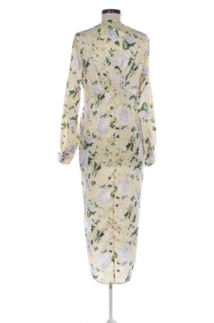 Kleid Hope & Ivy, Größe M, Farbe Mehrfarbig, Preis 96,00 €