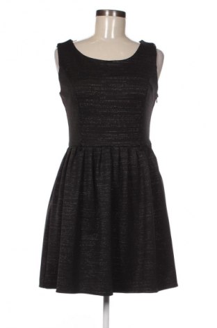 Рокля Iska London, Размер M, Цвят Черен, Цена 47,85 лв.