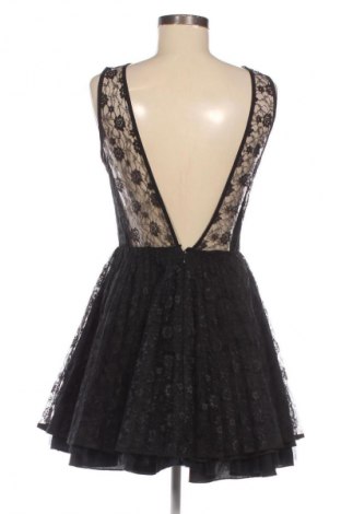 Sukienka Jones+Jones, Rozmiar M, Kolor Czarny, Cena 220,69 zł