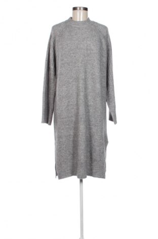 Рокля Kaffe, Размер M, Цвят Сив, Цена 107,53 лв.