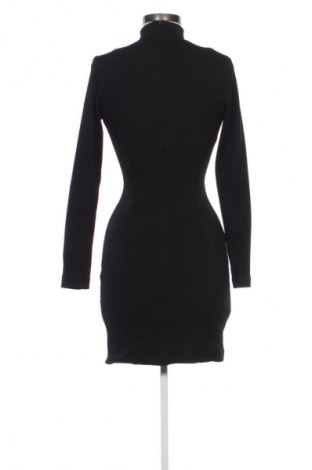 Sukienka Kookai, Rozmiar M, Kolor Czarny, Cena 188,51 zł