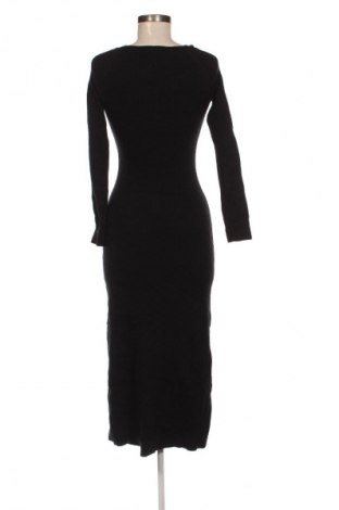 Рокля La Maille Sezane, Размер XS, Цвят Черен, Цена 78,99 лв.