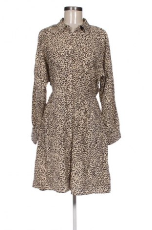Ruha MSCH, Méret M, Szín Sokszínű, Ár 6 969 Ft