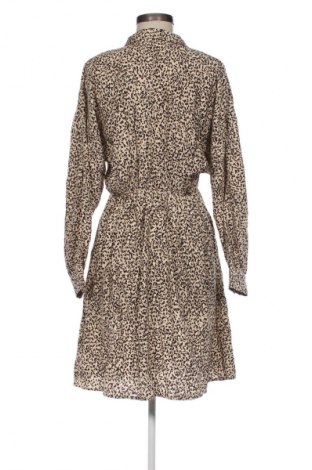 Ruha MSCH, Méret M, Szín Sokszínű, Ár 6 969 Ft