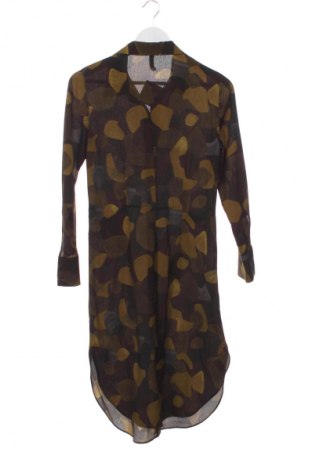 Рокля Mango, Размер XS, Цвят Многоцветен, Цена 28,99 лв.