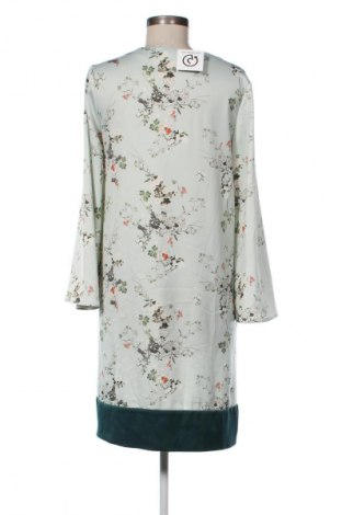 Рокля Mango, Размер XS, Цвят Многоцветен, Цена 11,99 лв.