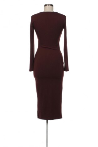 Рокля Mango, Размер S, Цвят Кафяв, Цена 41,00 лв.