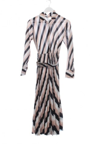 Рокля Mango, Размер S, Цвят Многоцветен, Цена 34,99 лв.