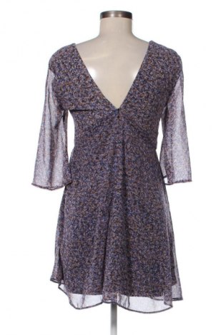 Рокля Mango, Размер M, Цвят Многоцветен, Цена 28,99 лв.