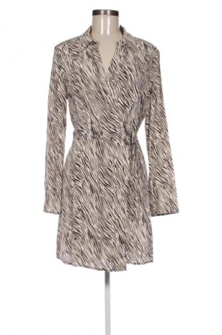 Рокля Mango, Размер M, Цвят Многоцветен, Цена 47,88 лв.