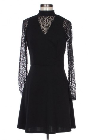 Рокля Mohito, Размер M, Цвят Черен, Цена 61,94 лв.