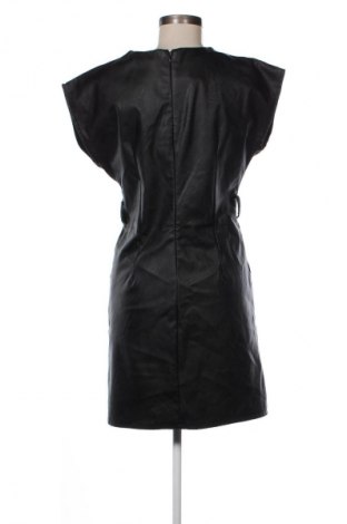 Sukienka NEW COLLECTION, Rozmiar M, Kolor Czarny, Cena 110,34 zł