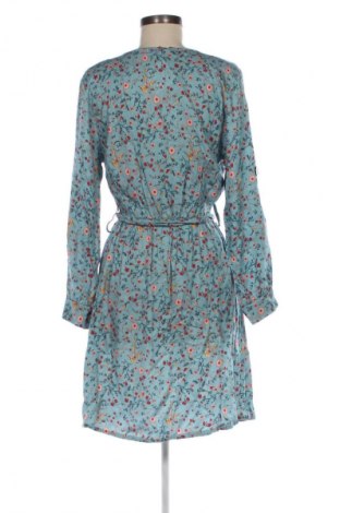 Рокля New Style, Размер M, Цвят Многоцветен, Цена 47,88 лв.