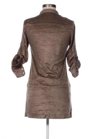 Рокля Pause Jeans, Размер XS, Цвят Кафяв, Цена 48,00 лв.