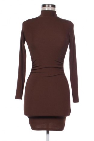 Sukienka Pull&Bear, Rozmiar XS, Kolor Brązowy, Cena 89,71 zł