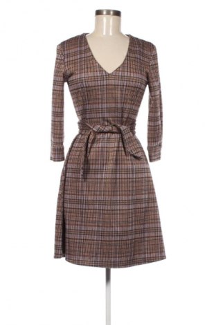 Sukienka Reserved, Rozmiar M, Kolor Kolorowy, Cena 89,98 zł