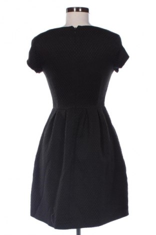 Φόρεμα Reserved, Μέγεθος S, Χρώμα Μαύρο, Τιμή 20,03 €